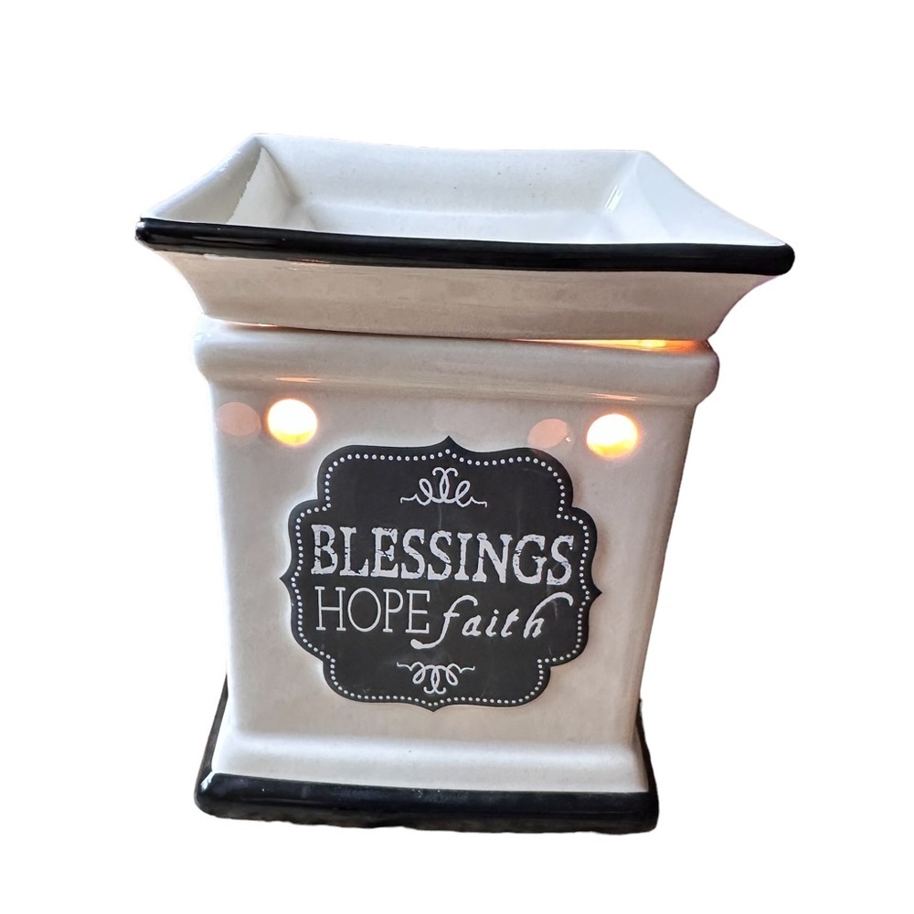 Blessings Hope Faith Plug-In Wax Melter - NWOT